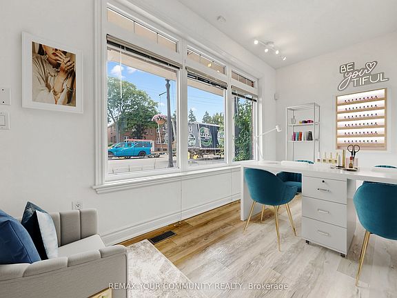 5th image of 2298 Major Mackenzie Dr