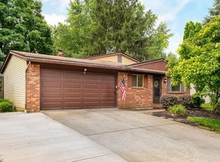 1945 Shallowford Ave, Columbus, OH 43235