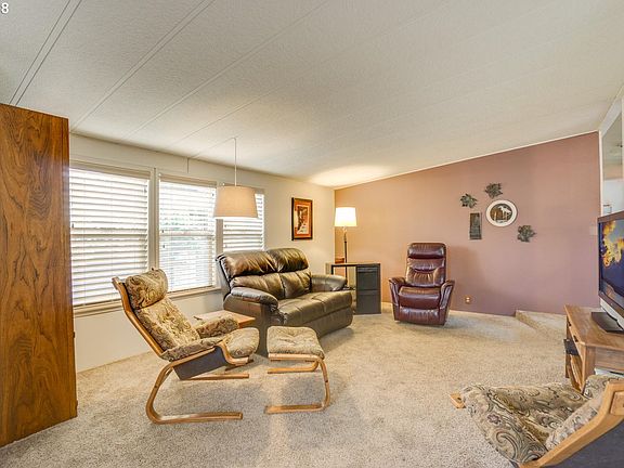 4th image of 14204 NE 10th Ave