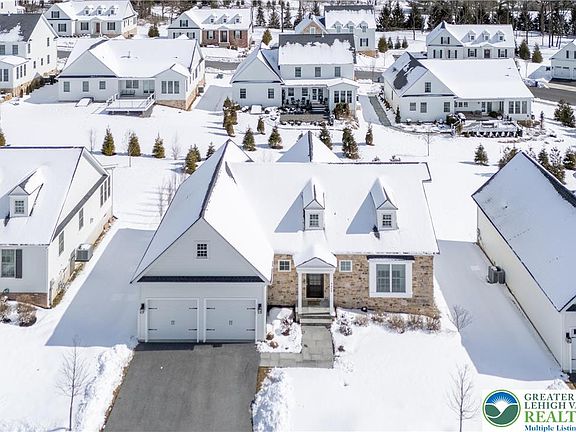 3rd image of 4459 Old Saucon Rd