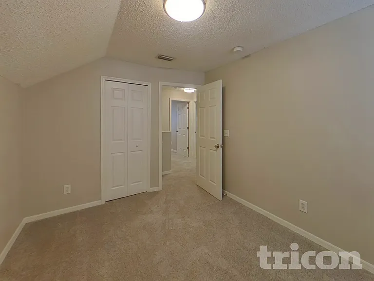 914 Cape Cod Cir — Photo 15