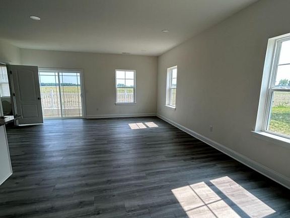 4th image of 23530 Linkside Dr