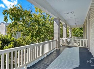 304 E Waldburg St, Savannah, GA 31401