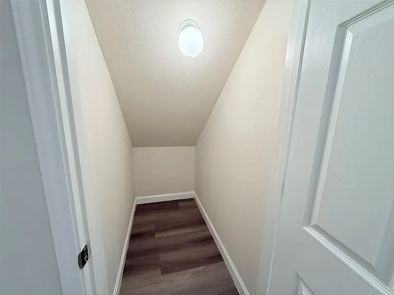 26430 Richwood Oaks Dr — Photo 11