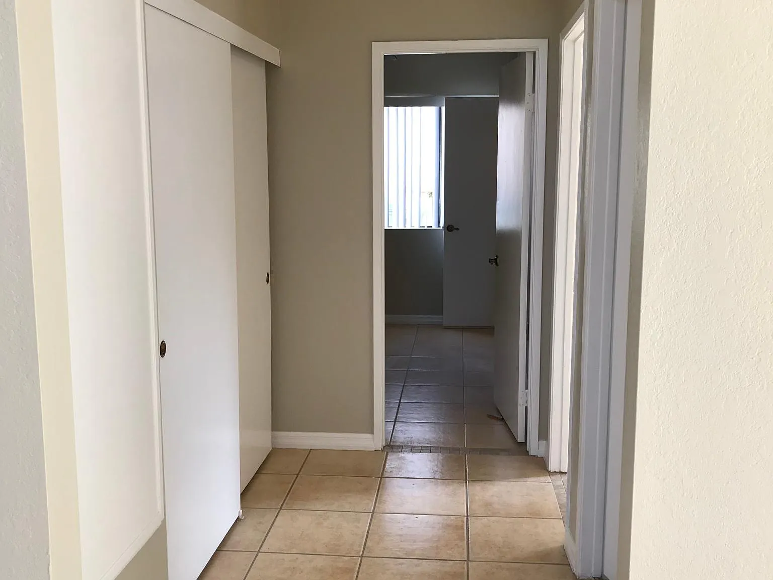 3 bed, 1286 sqft, $3,750 — Photo 4