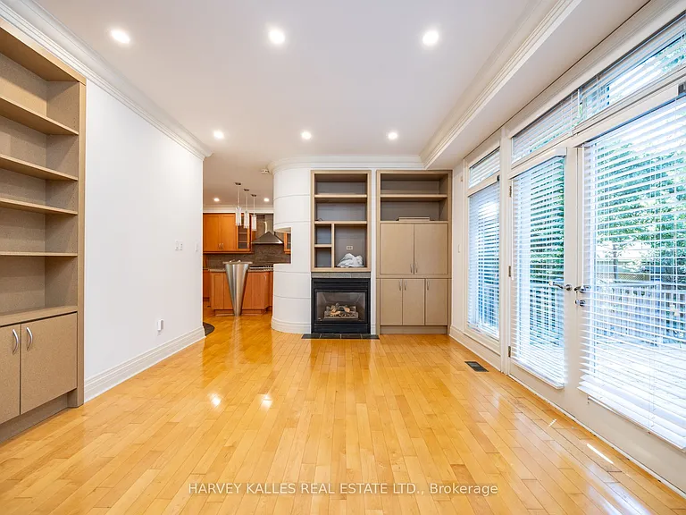 495 Deloraine Ave — Photo 23