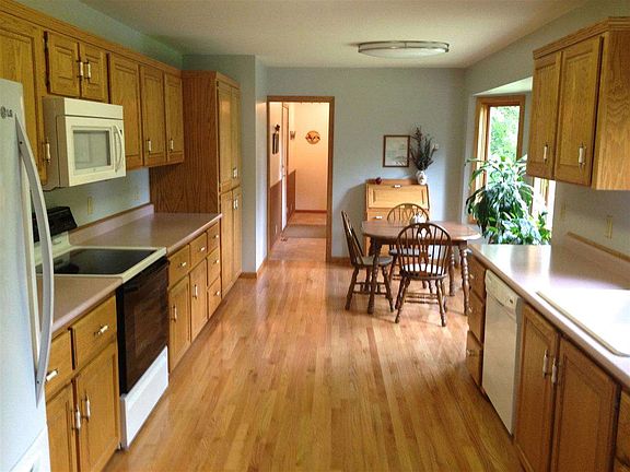 4th image of 31172 400th St