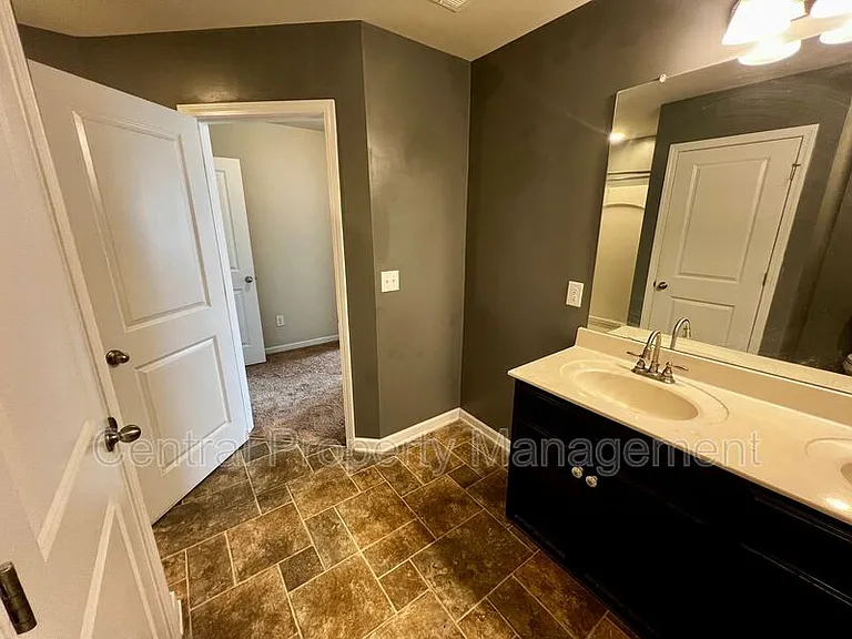 43 Moorlyn Ln — Photo 14