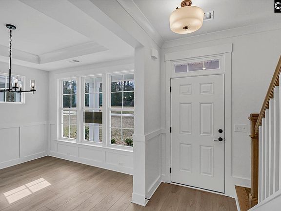 3rd image of 130 Clubside Dr