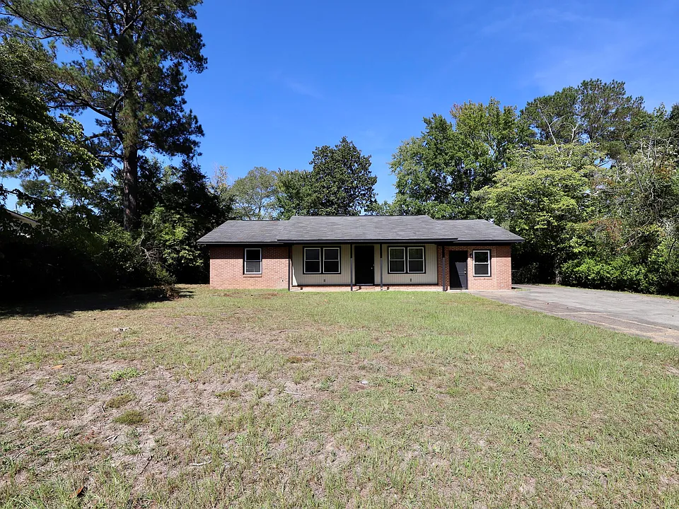 6 Hilliard Dr