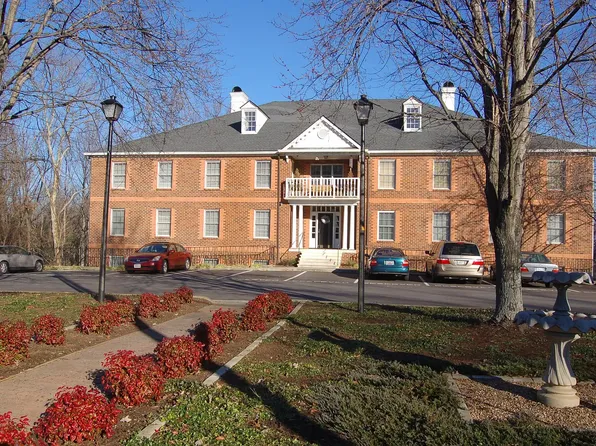 3004 Rivermont Ave APT 211, Lynchburg, VA 24503