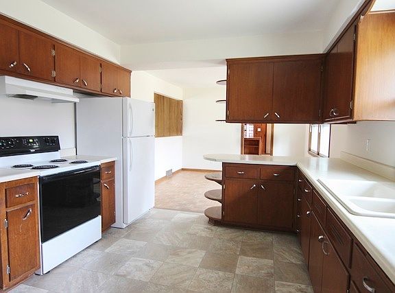 2nd image of 12023 W Elmwood Dr