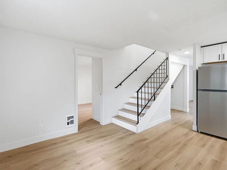 Rolling Hills Townhouses — Photo 39
