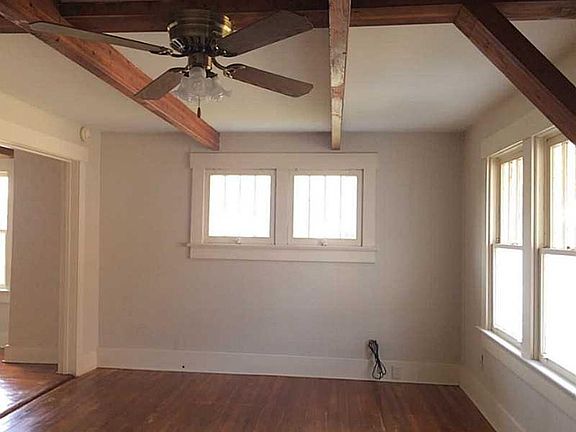 4th image of 556 W Franklin St