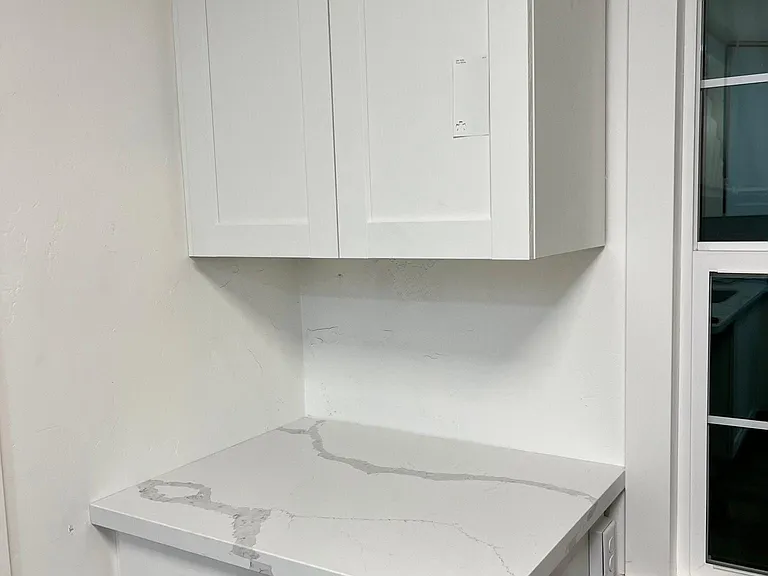480 N 700 W — Photo 4