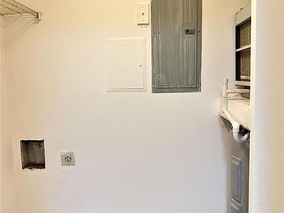 4th image of 16103 Waldrop Cv