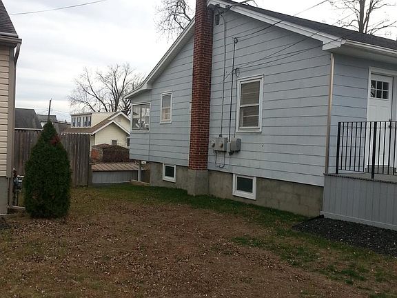 3rd image of 27 Winthrop St