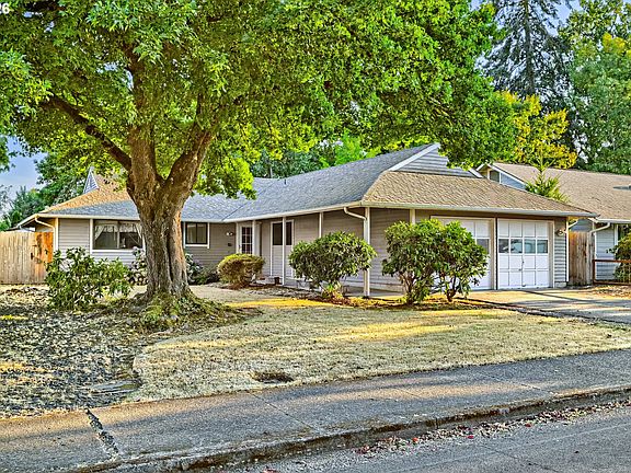 2nd image of 132 Lynnbrook Dr