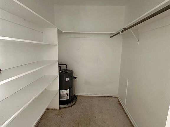 5th image of 706 19th St APT 6