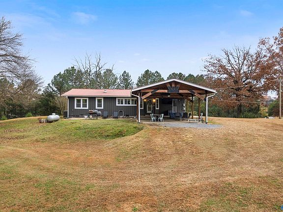 2nd image of 1585 County Road 144
