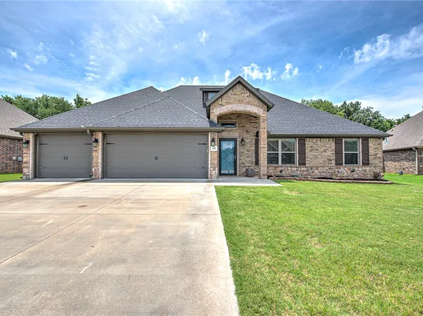 455 Windgate Rd, Farmington, AR 72730