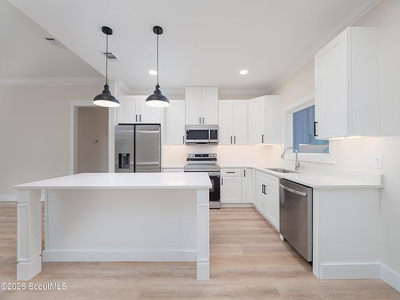 5th image of 101 Yorkshire Ln