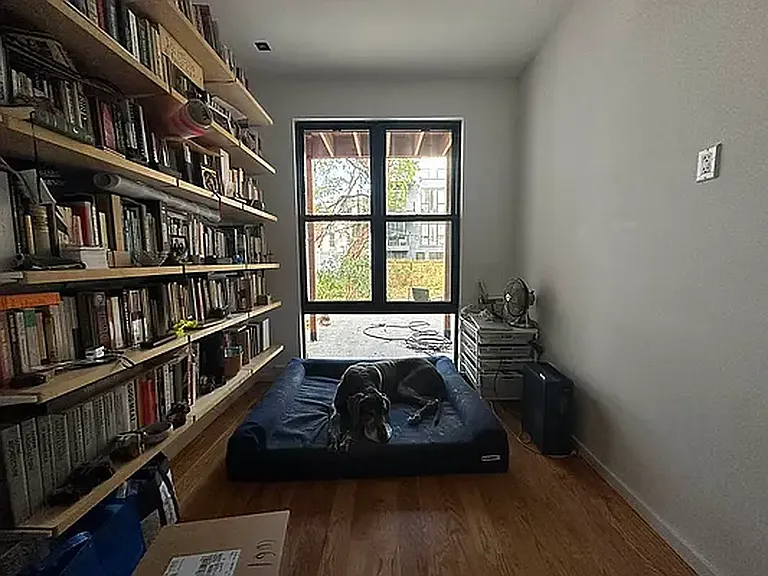 661 Hancock St #1B — Photo 12