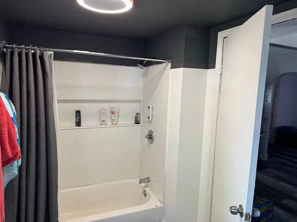 575 Flora Ave, Akron, OH 44314