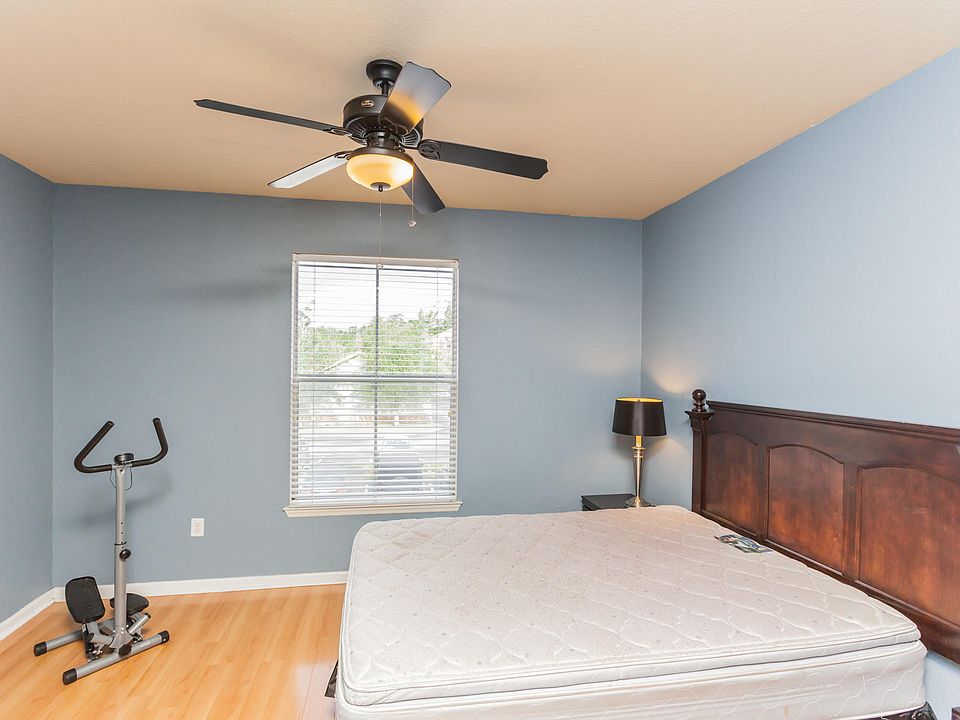 1st image of 8539 GATE Parkway W #1427