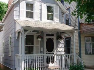 717 1/2 W Broad St, Quakertown, PA 18951