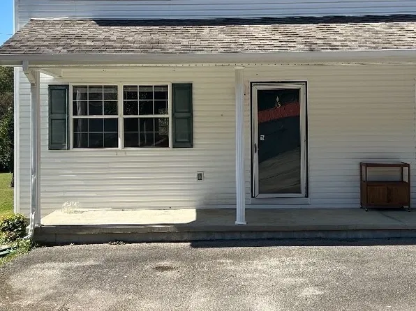 100 Majak Dr APT 15, Corbin, KY 40701