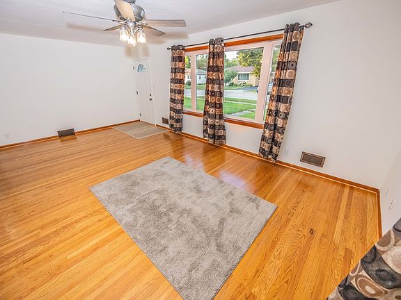 5th image of 1201 Waverly Pl