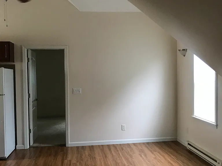 108 Pleasant Beach Rd #2 — Photo 6