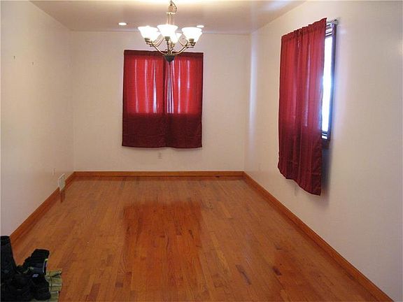 4th image of 524 Golf Ave