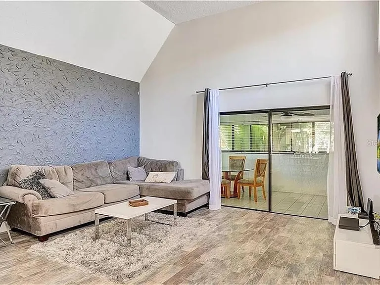 5818 Windhover Dr #5818 — Photo 3