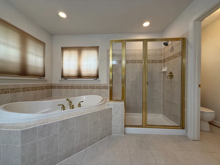 4415 Medallion Dr — Photo 30
