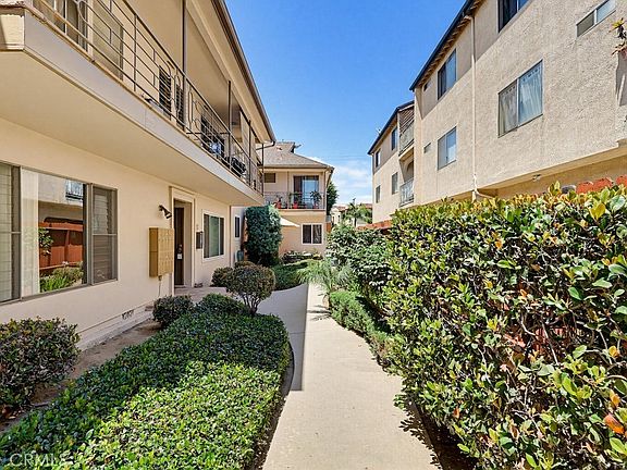 4th image of 2060 E 3rd St APT 3
