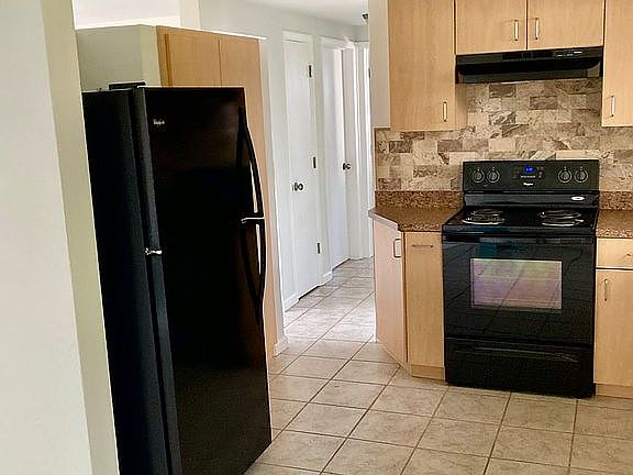 3rd image of 3522 Bedford St