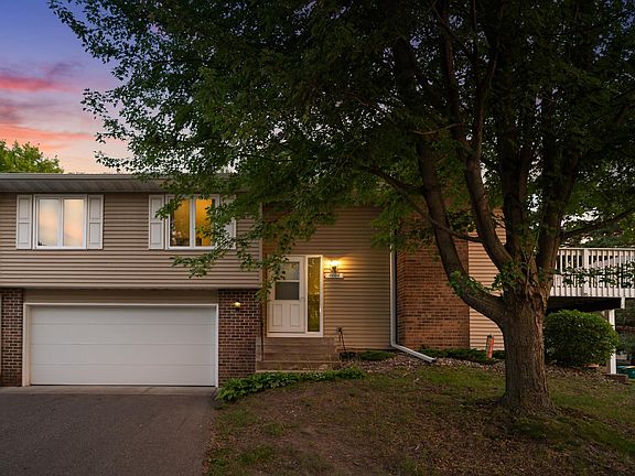 2nd image of 4664 Ridge Cliff Dr