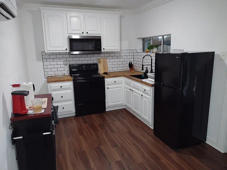 1410 Mineral Springs Rd — Photo 3