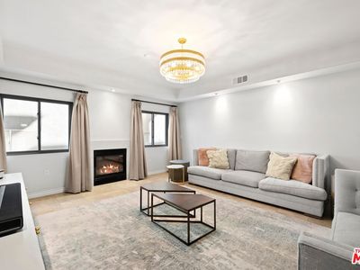 11633 Chenault St UNIT 202, Los Angeles, CA, 90049