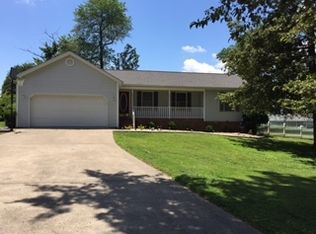 160 Greenway Chase, Paducah, KY 42001