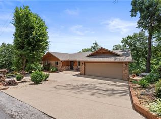 14 Waterside Ln, Bella Vista, AR 72715