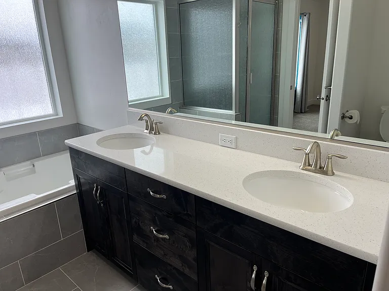685 W Roxbury St — Photo 10