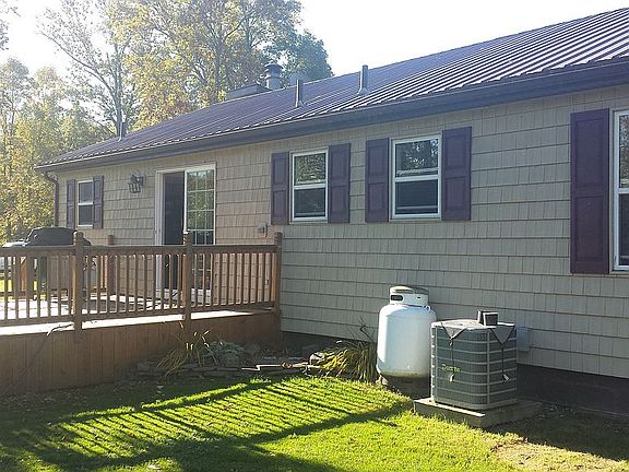 5th image of 120 Chipman Ln