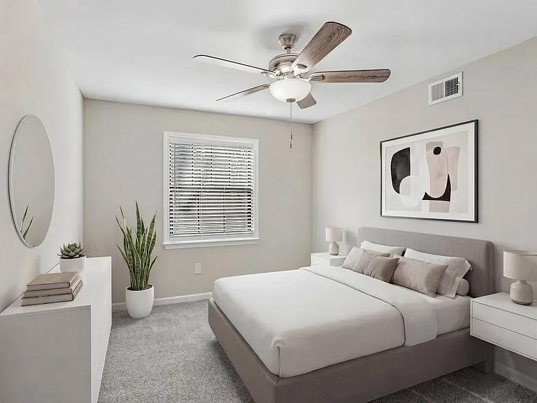 Brentwood Apartments — Photo 15