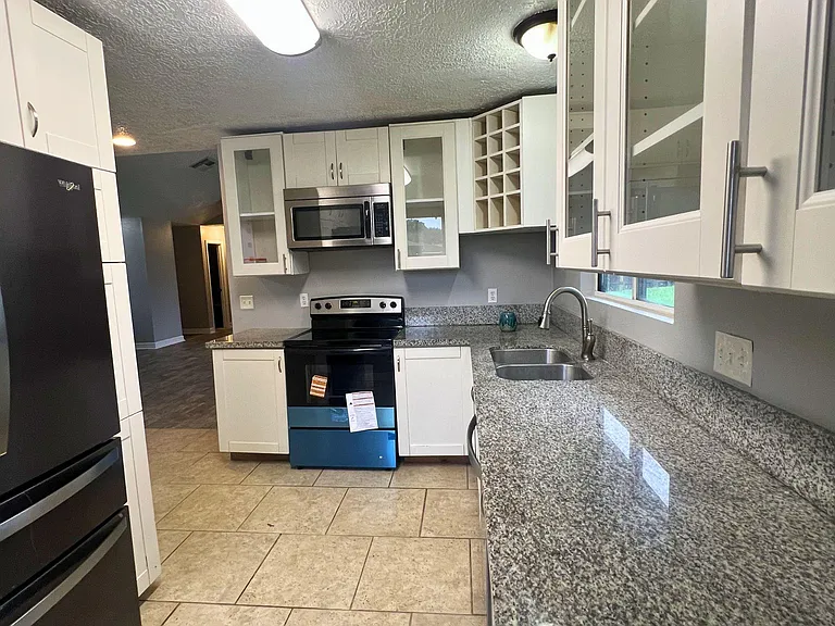 7307 Seminole St — Photo 4