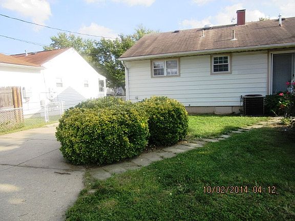 Big Back Yard with patio