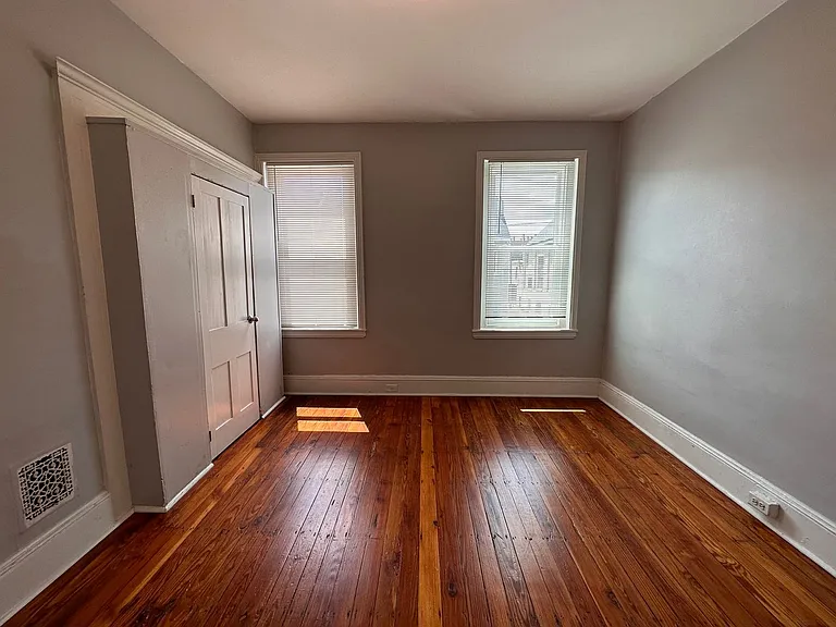 2049 E Cambria St — Photo 13