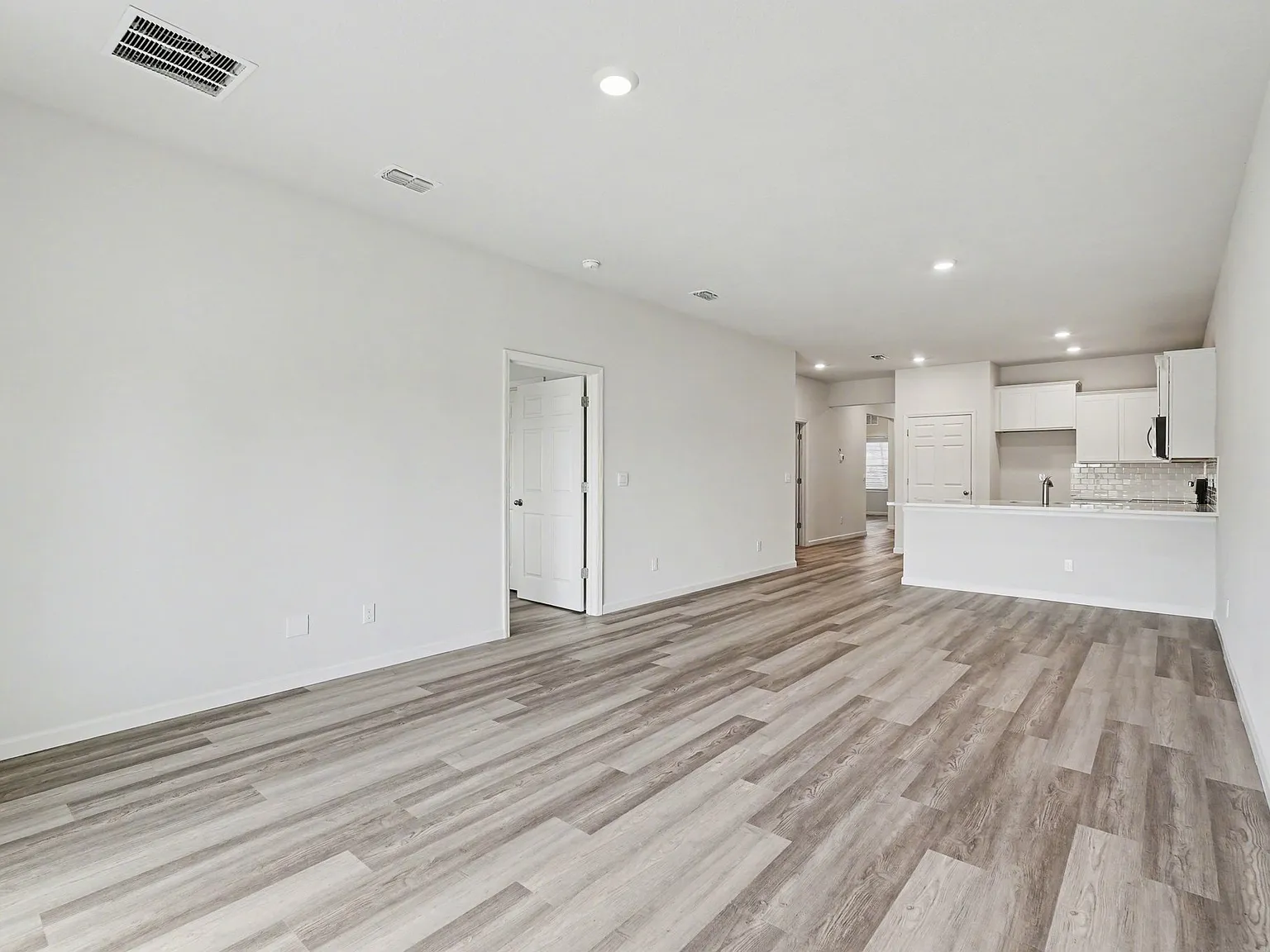 2 bed, 1516 sqft, $2,300 — Photo 2